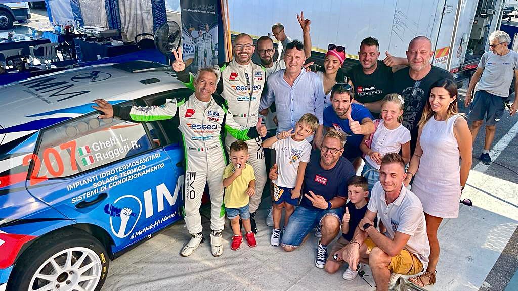 In questo “46º Rally 1000 Miglia” a brillare è stata sicuramente la squadra di IMM al quale va un profondo grazie per l’opportunità ricevuta 🤩!!!
Il 6º posto assoluto rispecchia le nostre potenzialità , quando ti impegni, ci provi e spingi non puoi far altro che fare i complimenti a chi ha saputo fare meglio di te !!!
Ci vediamo presto 😎
#bianchirallyteam #galeonecorse_asd